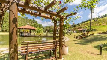 Fachada da propriedade