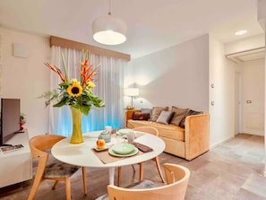 Apartment, 2 Bedrooms | Living area | 42-inch Smart TV with cable channels, Netflix, streaming services - Venice Green Residence (Mestre)