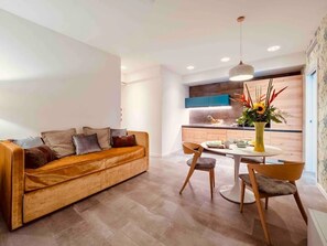 Apartment, 2 Schlafzimmer | Wohnbereich