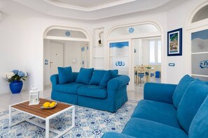 TV - Terry's House - Breathtaking view of Vesuvius in the heart of Sorrento (Sorrento)