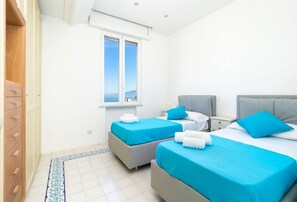 3 bedrooms, desk, iron/ironing board, travel crib