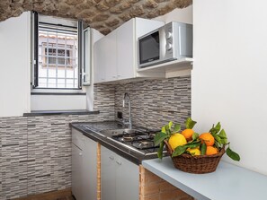 冰箱、烤箱、炉灶、茶具/咖啡用具