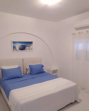 2 makuuhuonetta, silitysrauta/-lauta, ilmainen Wi-Fi, vuodevaatteet