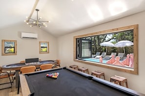 Game room - Mermaid Manor 5-Bath, Htd Pool, Hot Tub, Poker Tbl (Bradenton)