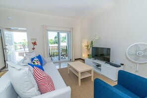 TV, stereo - Hospitality Expert CB All: Pool, Beach & Chef (Montego Bay)