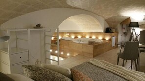 Exclusief appartement | Geluiddichte muren, een strijkplank/strijkijzer, gratis wifi