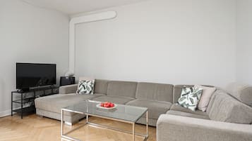 1 bedroom, blackout drapes, iron/ironing board, free WiFi