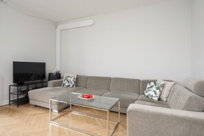 1 quarto, cortinas blackout, ferros/tábuas de passar roupa