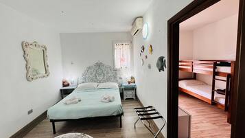 2 soverom og sengetøy