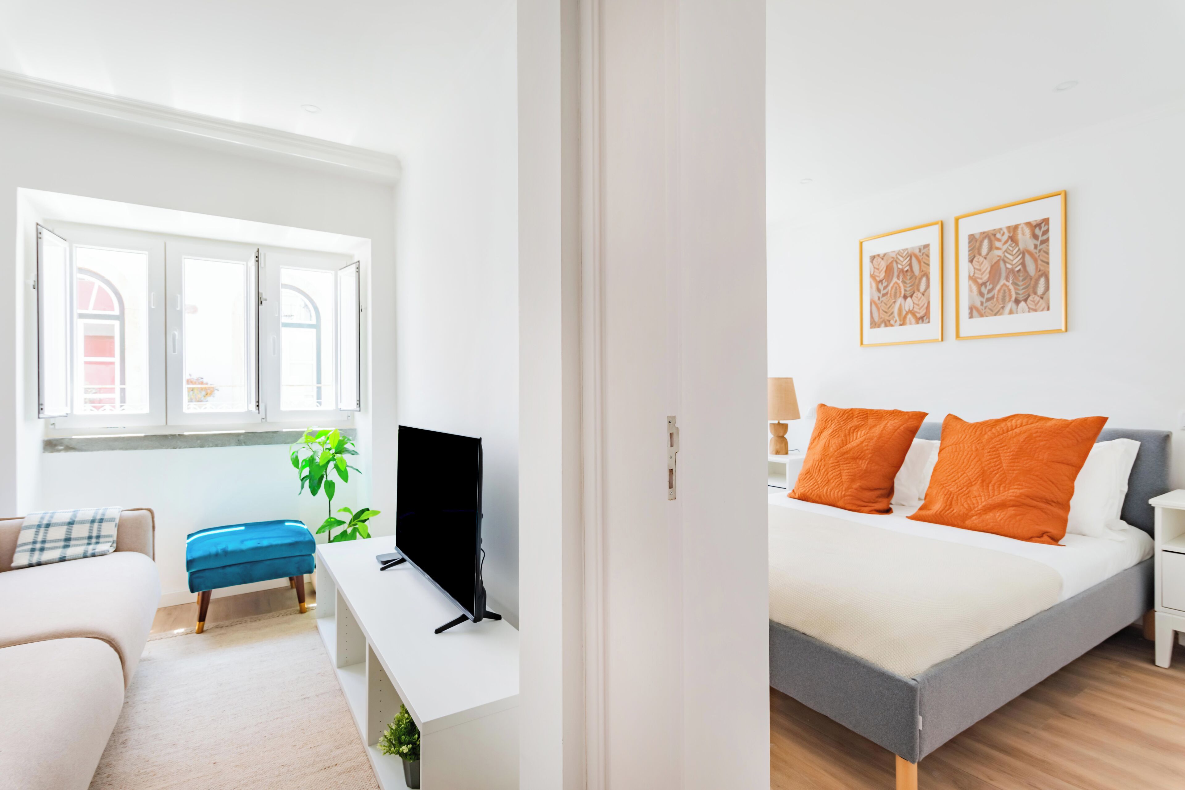 Family Apartment, Non Smoking, Balcony | Living area | Flat-screen TV