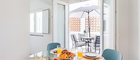 Căn hộ dành cho gia đình, không hút thuốc, ban công | Phòng ăn