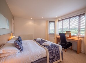 3 makuuhuonetta, vuodevaatteet