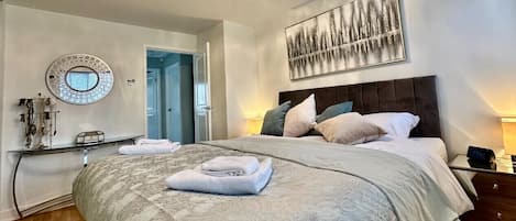 Bügeleisen/Bügelbrett, WLAN, Bettwäsche