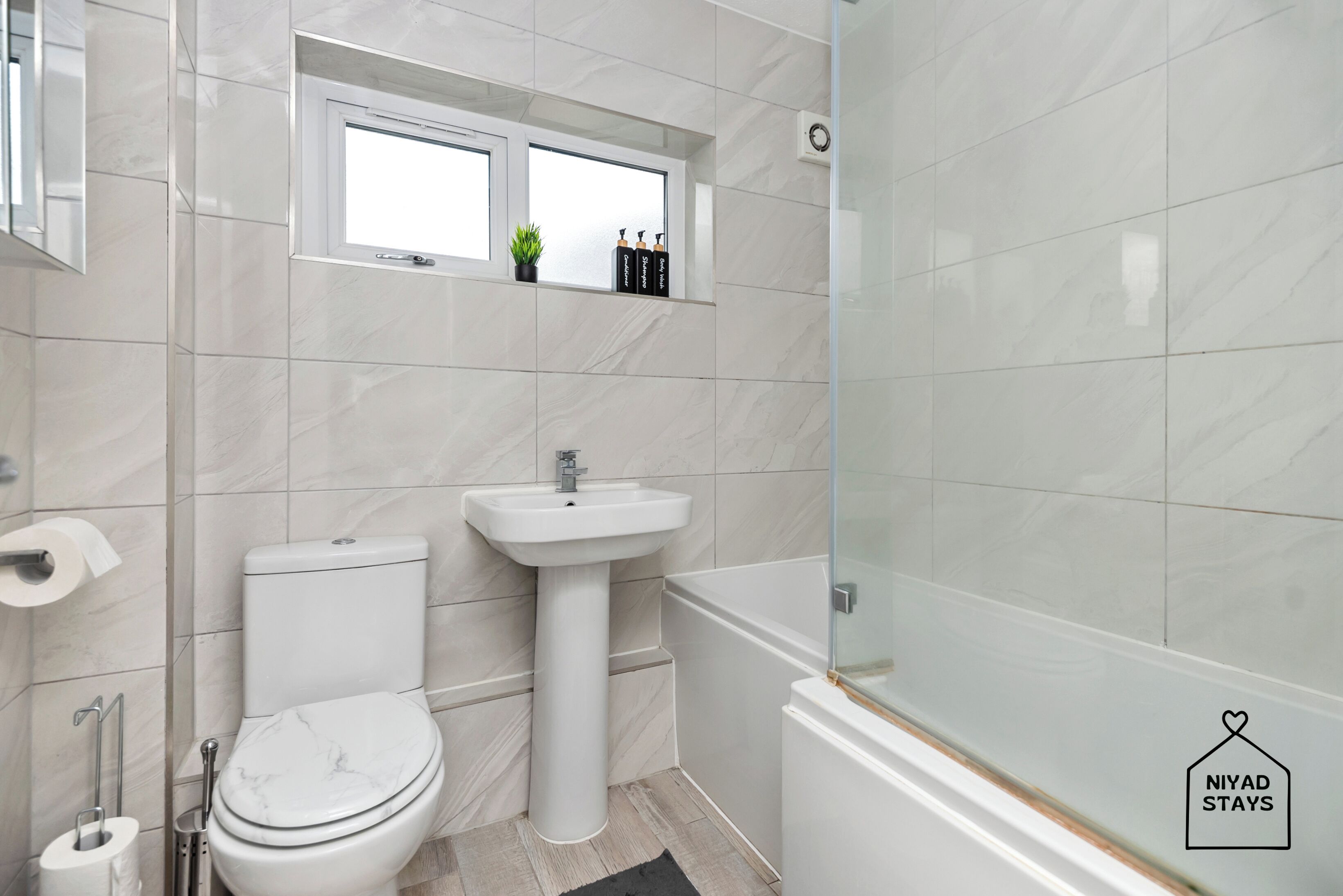 Casa, 3 habitaciones, patio, vistas al jardín | Baño