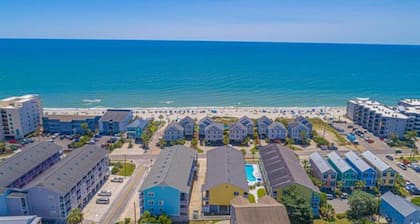 3-bedroom condo in lovely Murrells Inlet with WiFi, AC