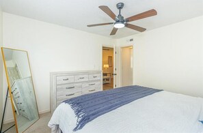 3 bedrooms, iron/ironing board, free WiFi, bed sheets