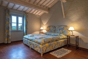 Premium bedding, laptop workspace, blackout drapes, soundproofing - La Foresteria Castell'In Villa (Castelnuovo Berardenga)