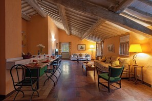 Living area - La Foresteria Castell'In Villa (Castelnuovo Berardenga)