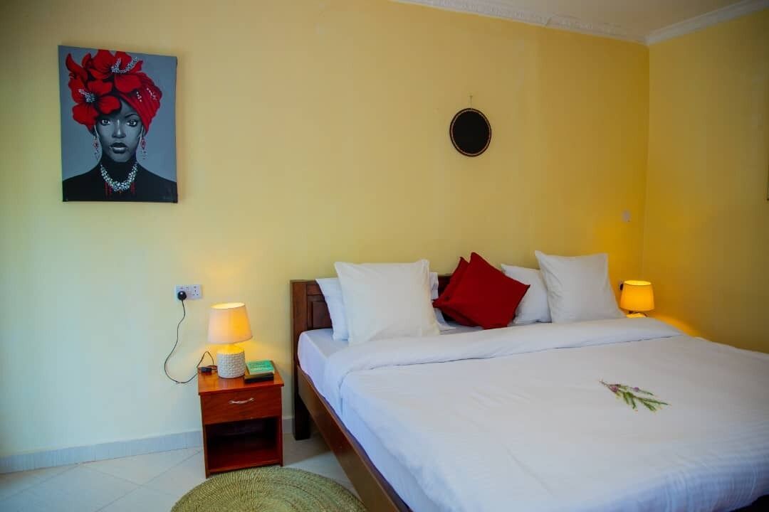 تجهيزات دش، مستلزمات مجانية للعناية الشخصية، خف للقدمين، مناشف