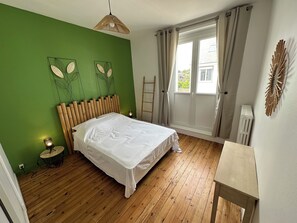 5 Schlafzimmer, Bügeleisen/Bügelbrett, WLAN, Bettwäsche