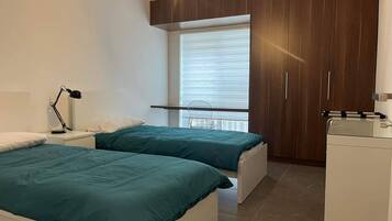 2 Schlafzimmer, Schreibtisch, Bügeleisen/Bügelbrett, kostenloses WLAN