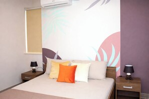 3 bedrooms, iron/ironing board, free WiFi, bed sheets
