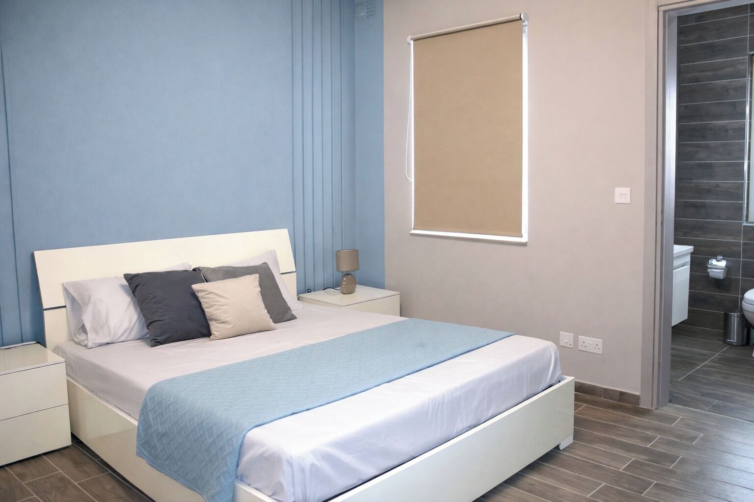 3 soverom, strykejern/-brett, wi-fi (inkludert) og sengetøy