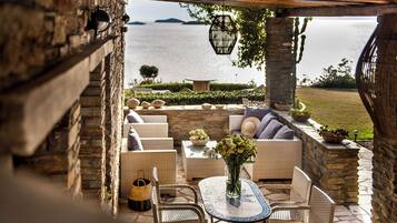 Superior Sea View Villa in Batsi | Terrace/patio