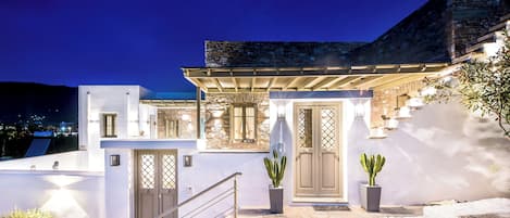 The Old Court Council Luxury Villa in Gavrio | 3 bedrooms, desk, laptop workspace, blackout curtains