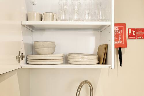 Family Room, 2 Double Beds, Non Smoking | Private kitchen | Mini-fridge, microwave, stovetop, cookware/dishes/utensils