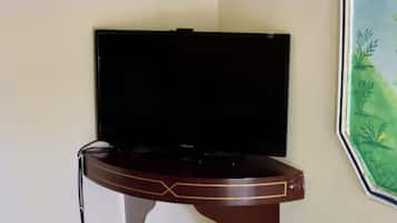 Room, Multiple Bedrooms, Accessible, Smoking | Room amenity