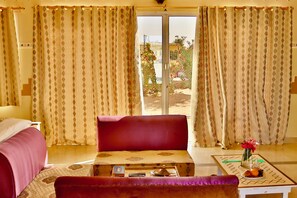 Habitación, 5 habitaciones, accesible para personas con discapacidad, fumadores | Sala de estar