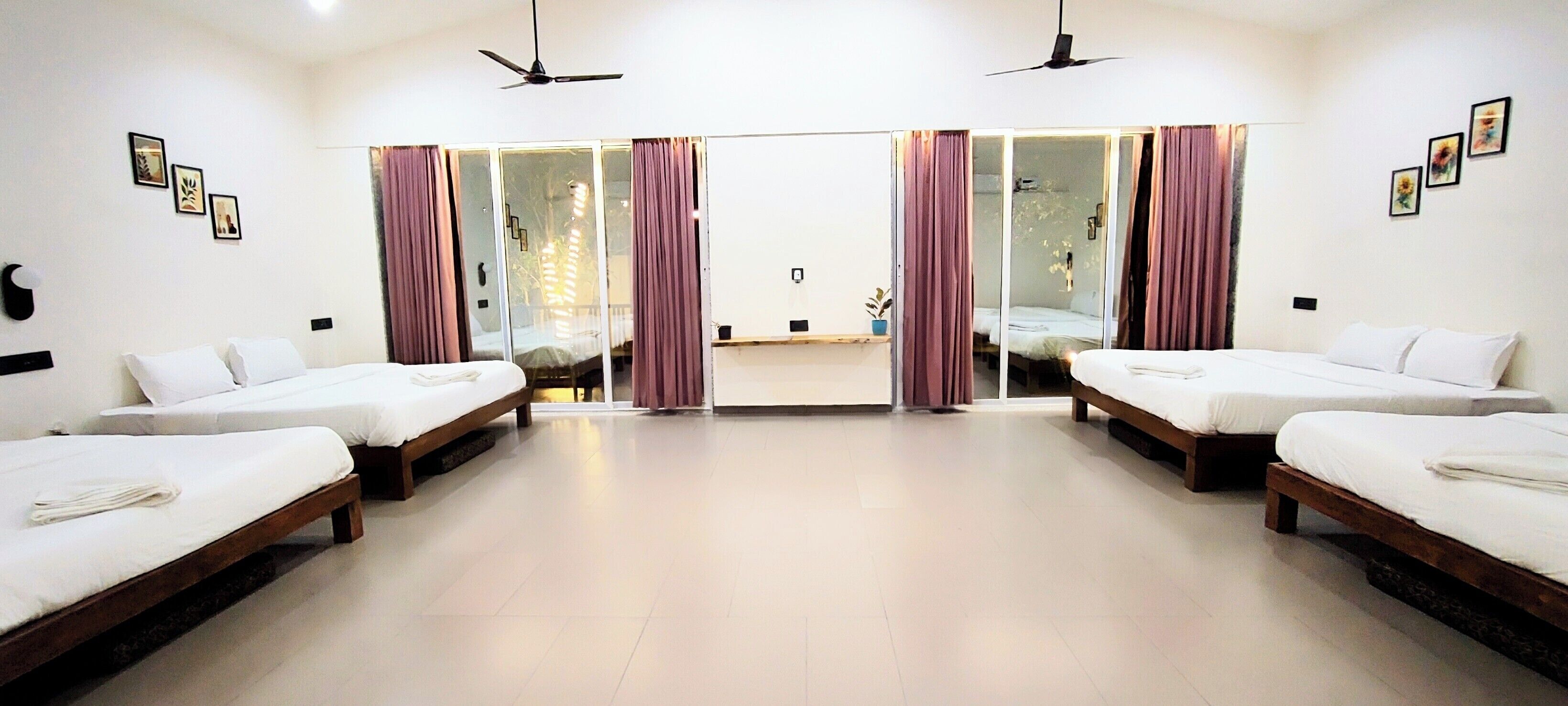 Laptop workspace, free WiFi