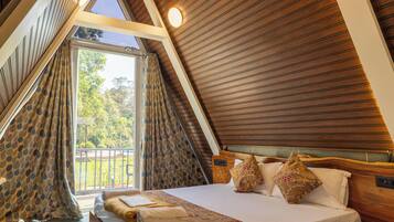 Chalet, Mountain View | Laptop workspace, soundproofing, free WiFi