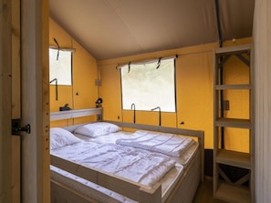 Apartment | 3 bedrooms, individually furnished, bed sheets - Scenic Glamping in Ardennes (Manhay)