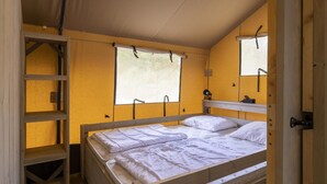Apartment | 3 bedrooms, individually furnished, bed sheets