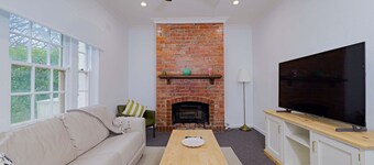Manuka Village - Sleeps 8 - Free parking