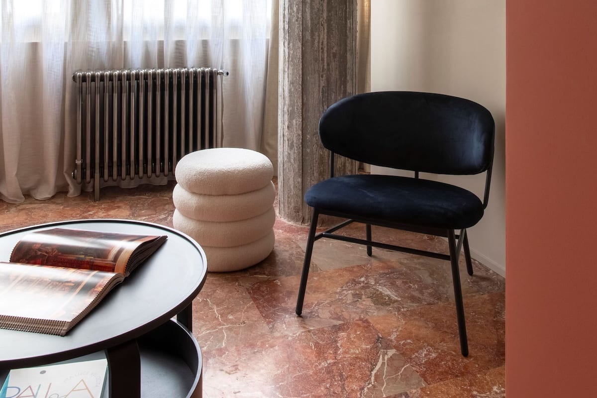 Deluxe suite, kitchenette | 1 slaapkamer, een minibar, een kluis op de kamer, een bureau
