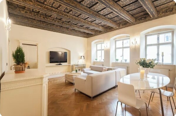 Living area - Beautiful and historic apartment (Prague)