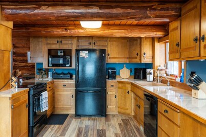 Log Cabin at Moonlight Bay