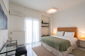 2 habitaciones y tabla de planchar con plancha 