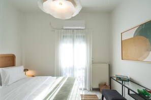 2 habitaciones y tabla de planchar con plancha 