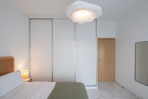 2 bedrooms, iron/ironing board