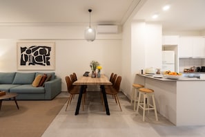 Dining - Lofos Lumina 6 (Athens)