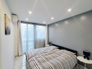 3 chambres, fer et planche à repasser, Wi-Fi, draps fournis