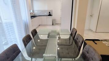 Dineren
