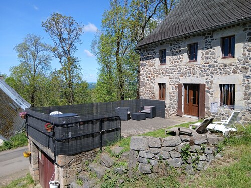 Gîte chez Jeantou in Montgreleix