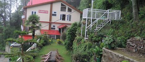 Mặt tiền nơi lưu trú