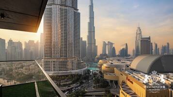 2-Bedroom Apartment with Panoramic Burj Khalifa and Fountain View | Balcony