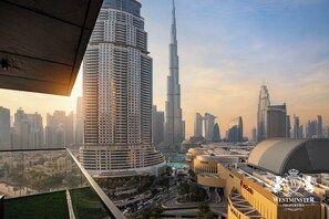 2-Bedroom Apartment with Panoramic Burj Khalifa and Fountain View | 陽台